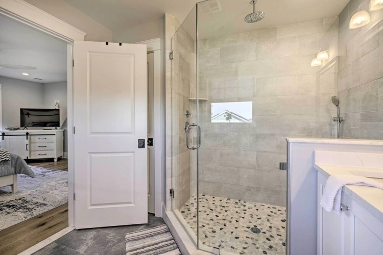 3 Bedrooms Cottage