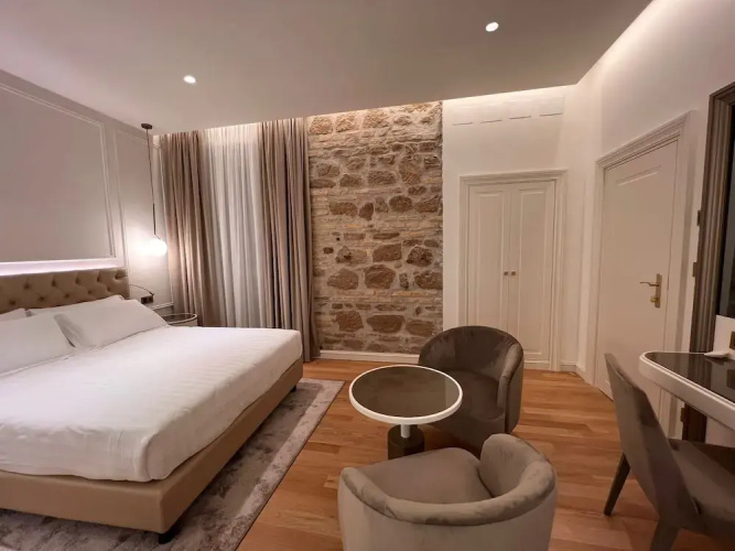 Martina Suites