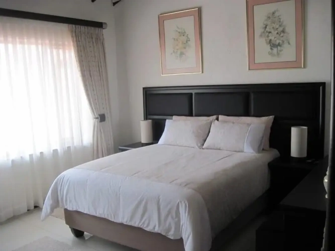 1 Bedroom Comfort room