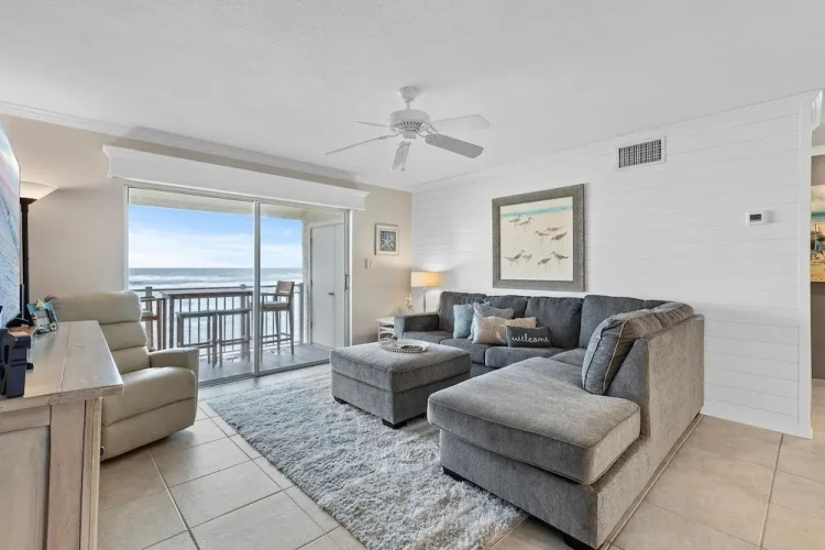 Colony Beach Club 224