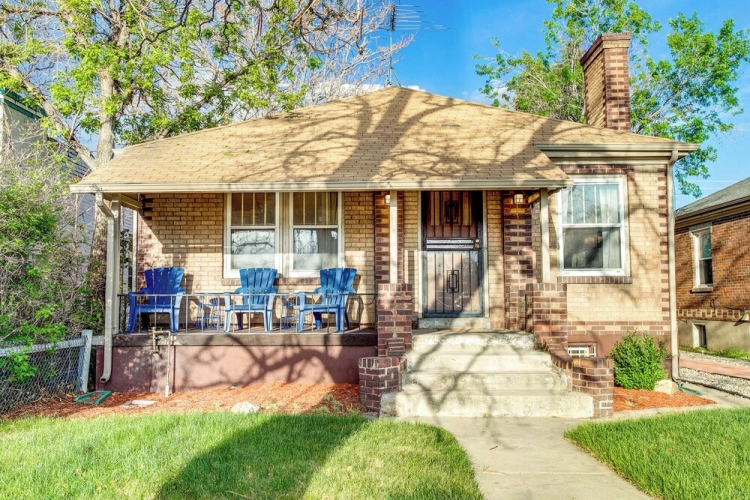 4 Bedrooms Cottage