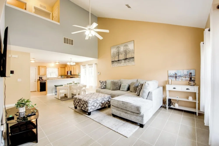 3 Bedrooms Apartment