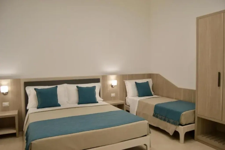 Standard Triple room