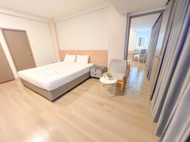 2 Bedrooms Standard Quadruple Family room