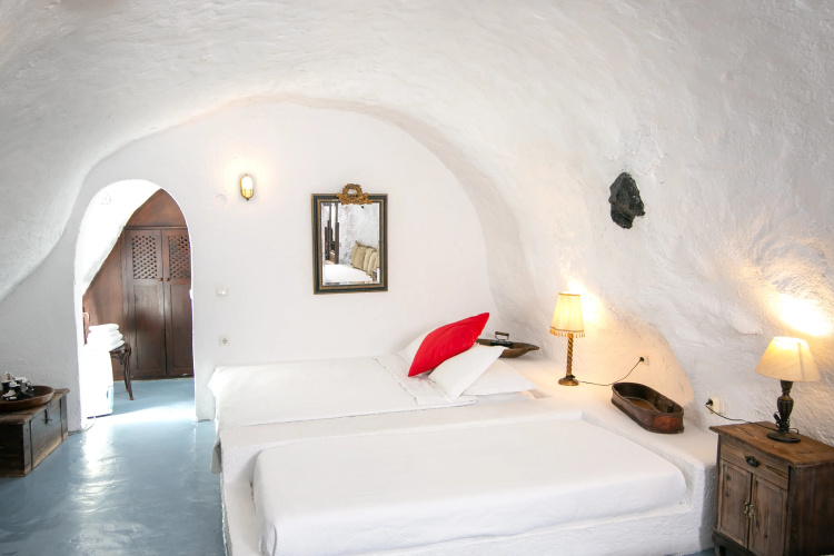 Alexander's Suites