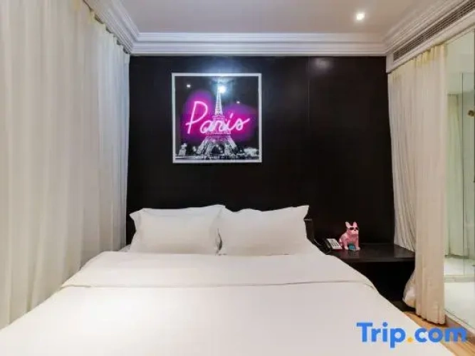 Standard Sextuple room
