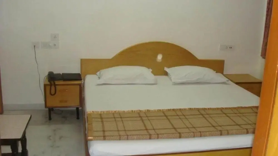 Madhuvan Hotel
