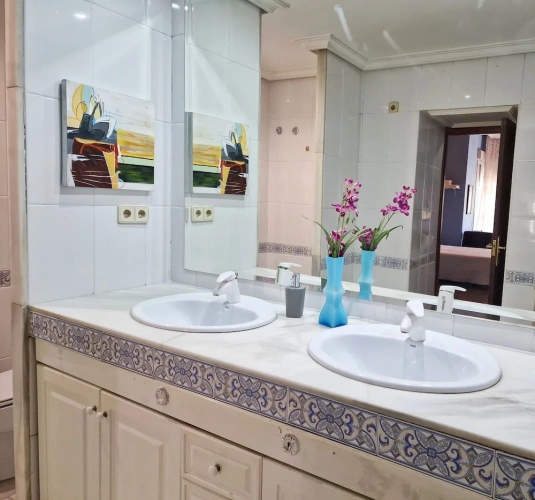 Deluxe Double room with city view