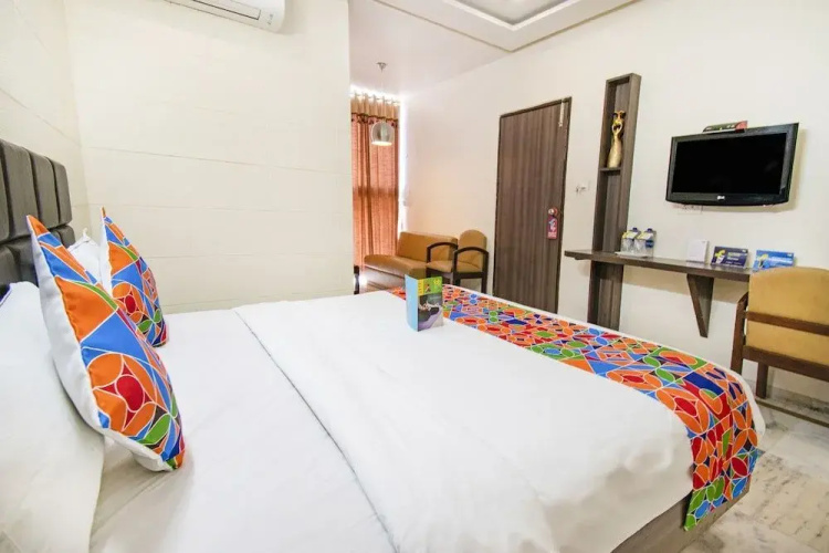 Hotel Kamran Palace
