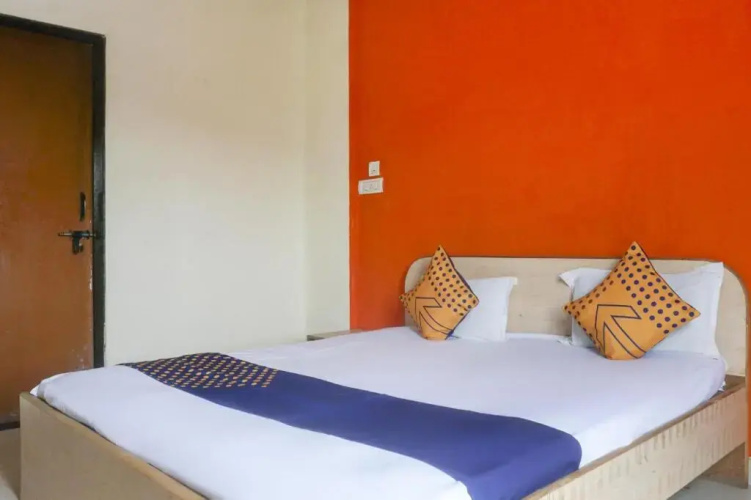 Vaishali Lodge by OYO Rooms