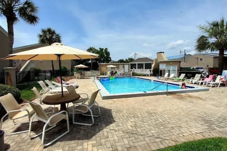 Chateau La Mer II #903