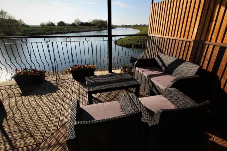 Waterside Escapes