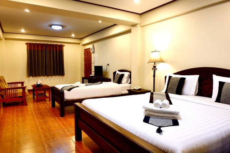 Classic Quadruple room