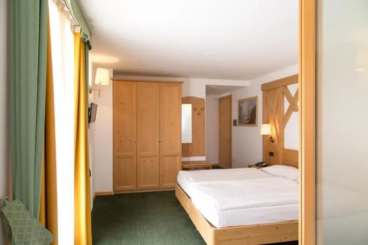 Hotel Alpine Mugon