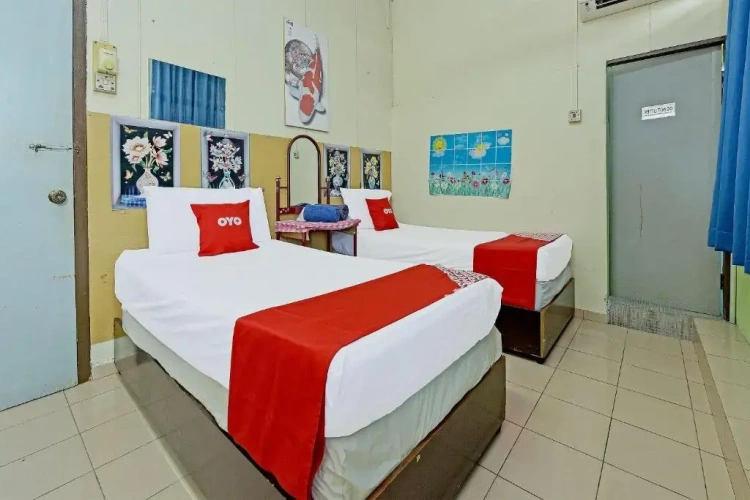 Standard Twin room