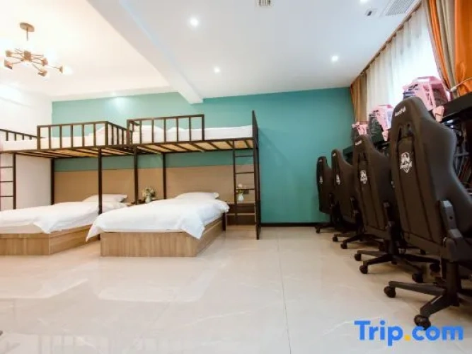 Bed in Dorm