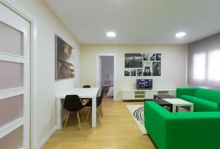 2 Bedrooms Apartment