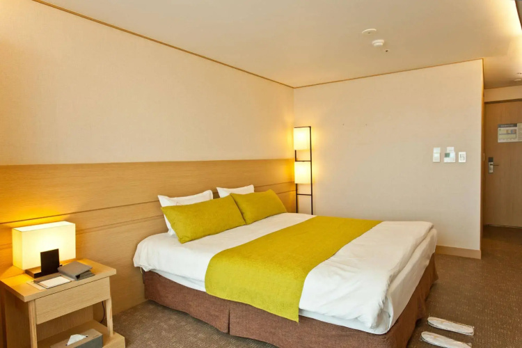 L&L Central Hotel