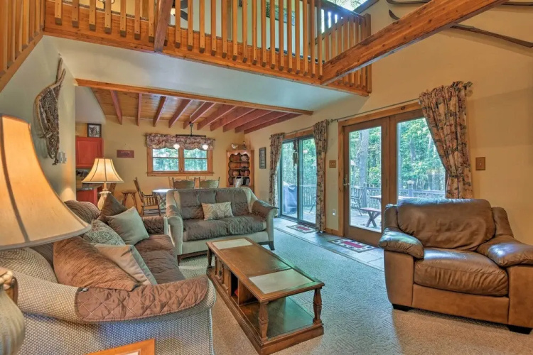 Deck & Big Boulder Views: Lake Harmony House!