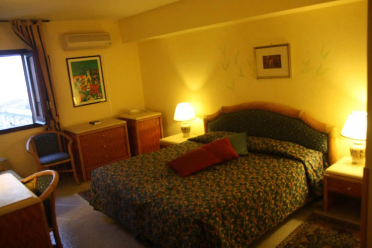 Hotel Elimo