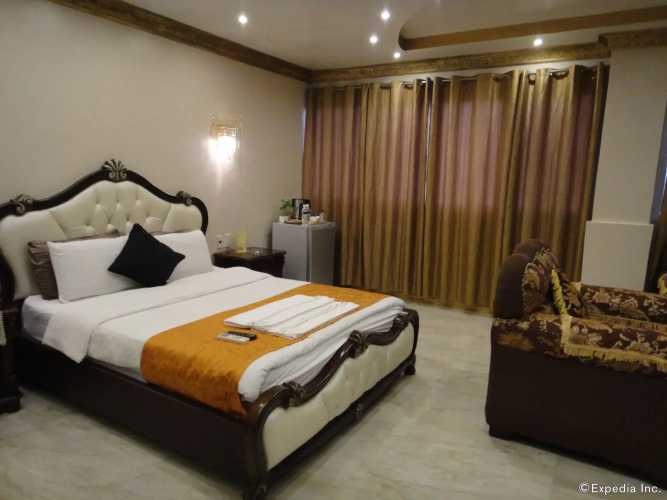 Clark Imperial Hotel