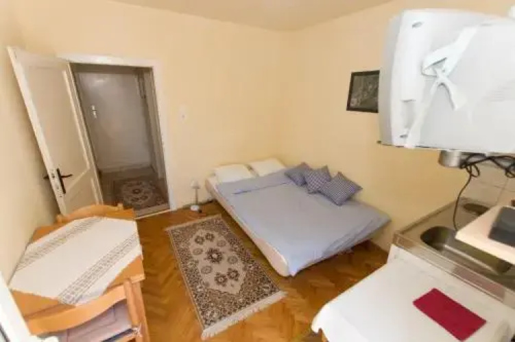 Apartments Maande