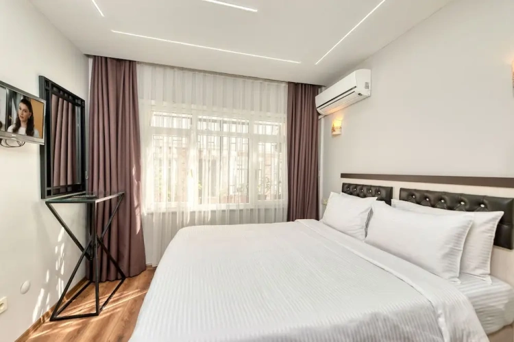 Quadruple Apartment