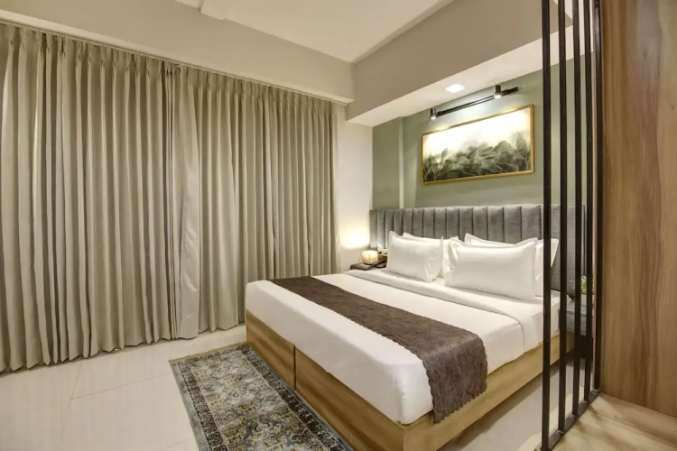 1 Bedroom Premium Apartment with balcony and with city view