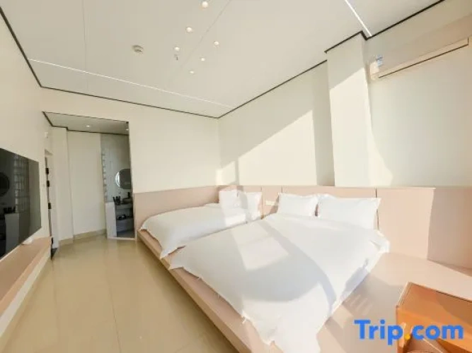 Standard Twin room with sea view