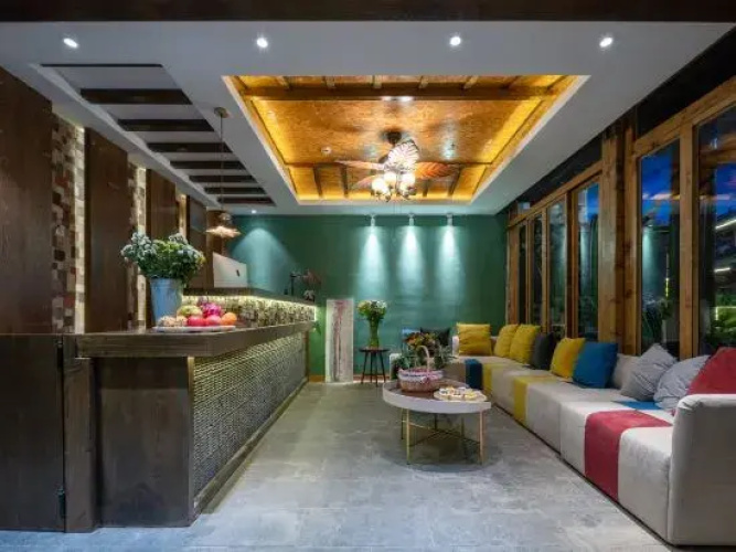 Nahulan Inn