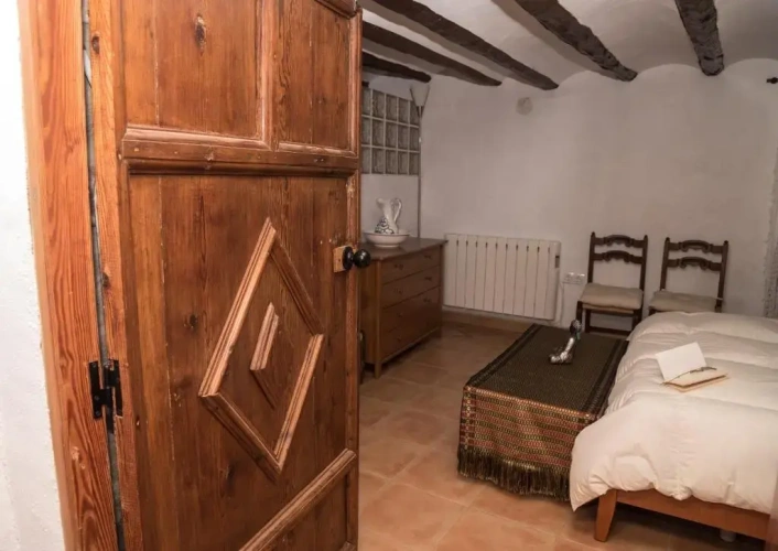 2 Bedrooms Cottage