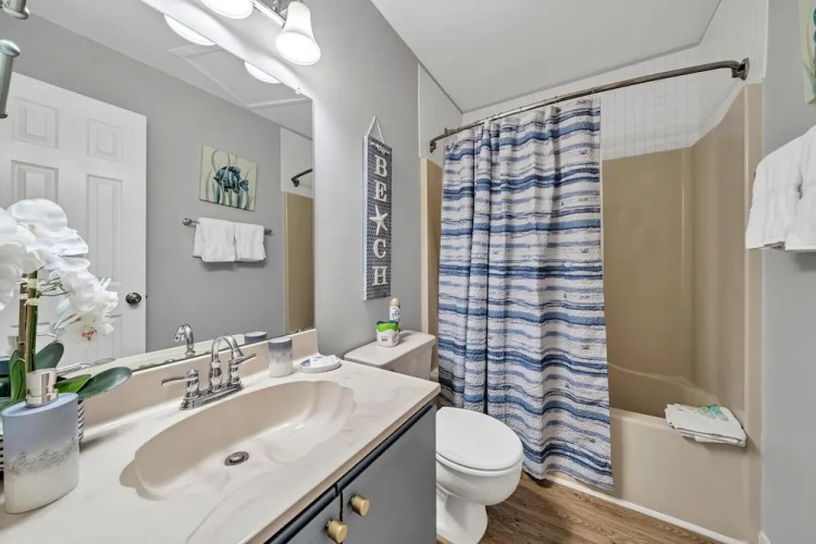 Crystal Village II, Unit 6B