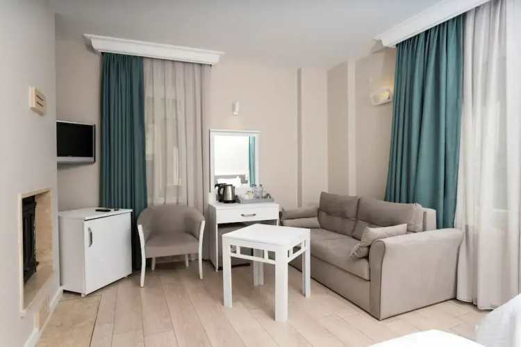 Bay Nihat Lale Otel