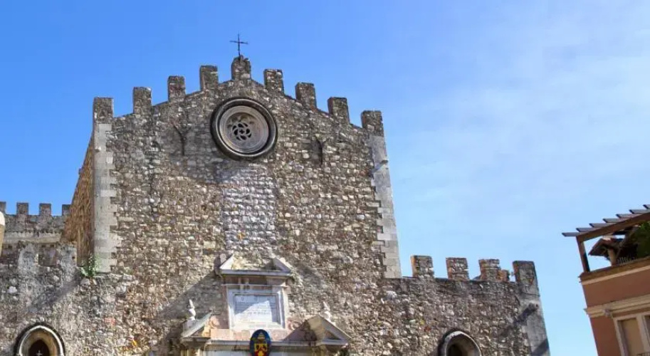 Taormina Holiday Home