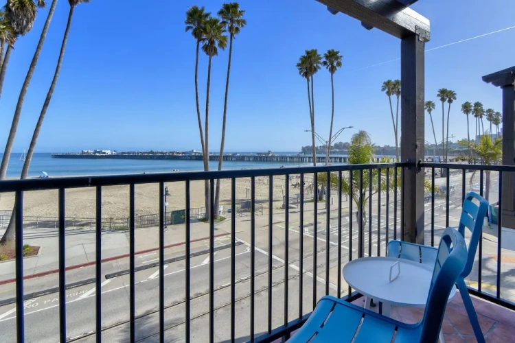 Luxury Double room with balcony and with ocean view