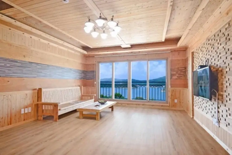 1 Bedroom Standard room with balcony