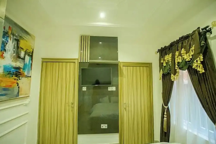Zinq Bridge Aparments