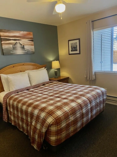 1 Bedroom Standard room with lake view