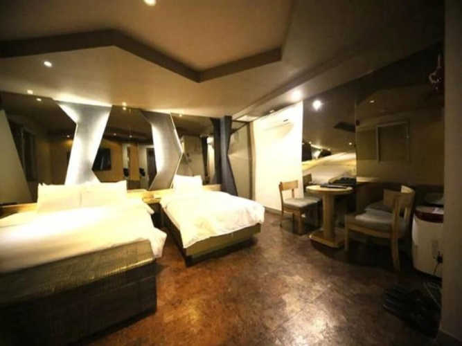 Jun Motel