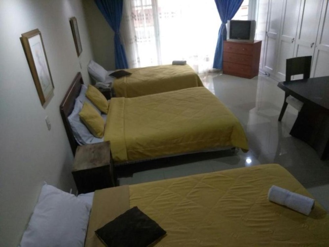 Standard Triple room