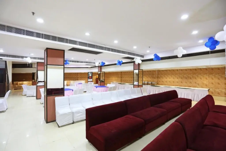 Hotel Abhay Palace