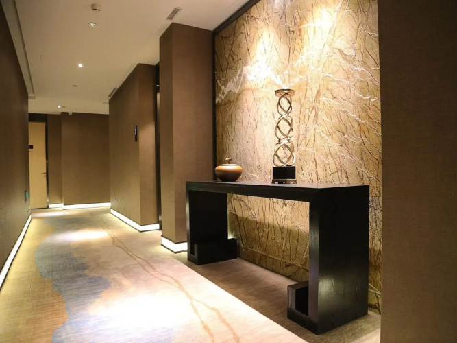 Elegance Hotel
