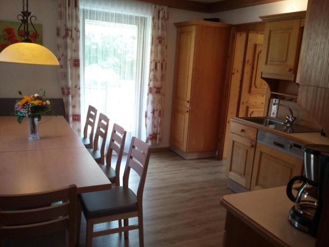 4 Bedrooms Cottage