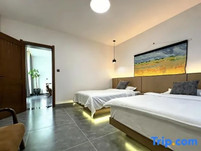 Deluxe Family Suite