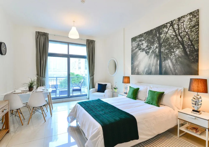 Rainforest Studio - Ease by Emaar