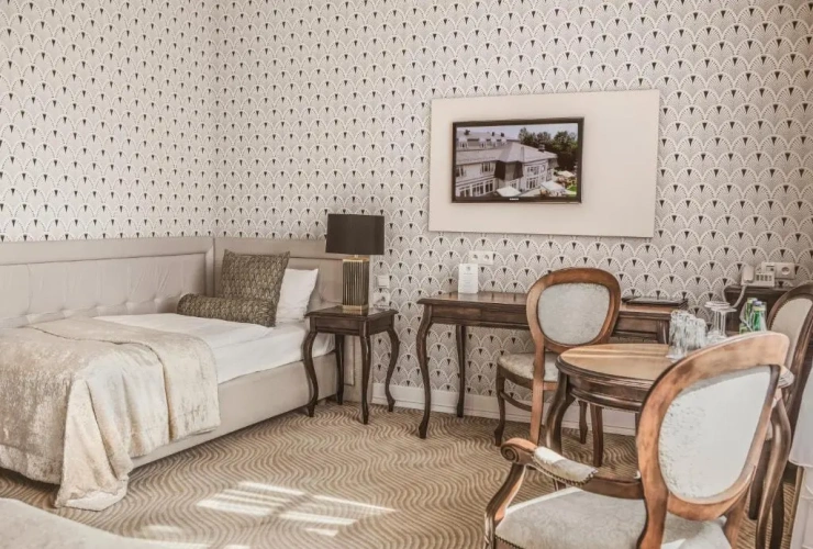 Standard Triple room