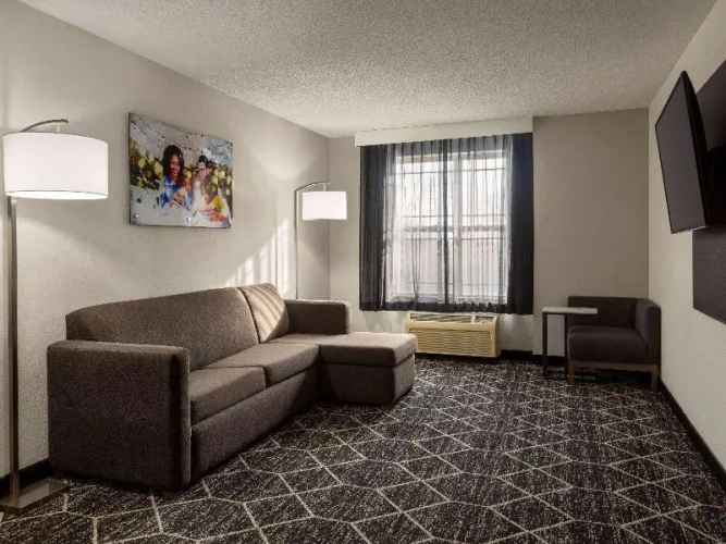 Quadruple Suite