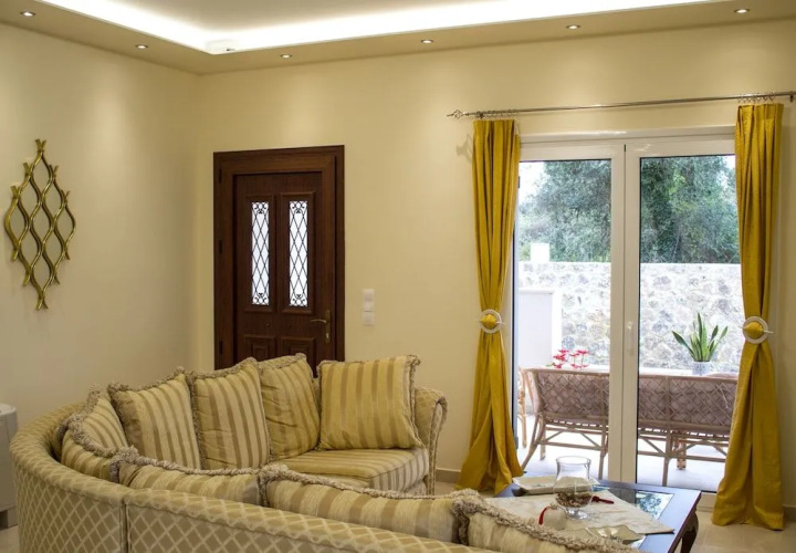 Alegria Holiday Home