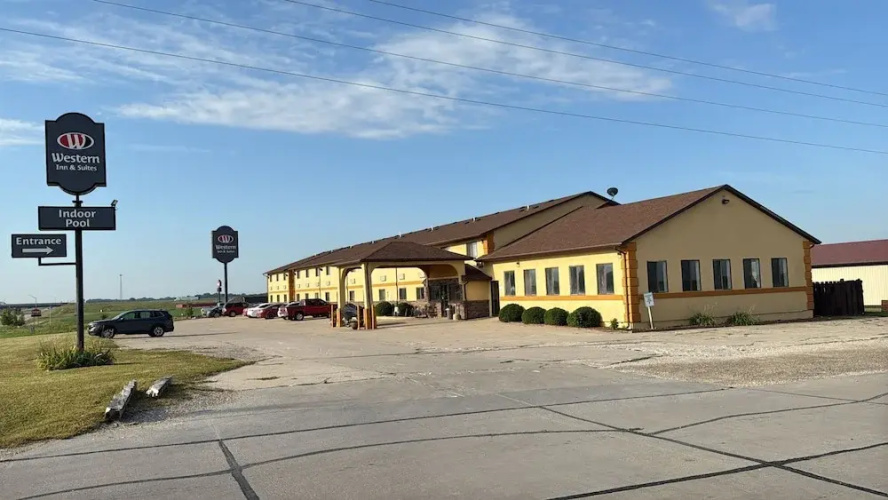 Western Inn & Suites