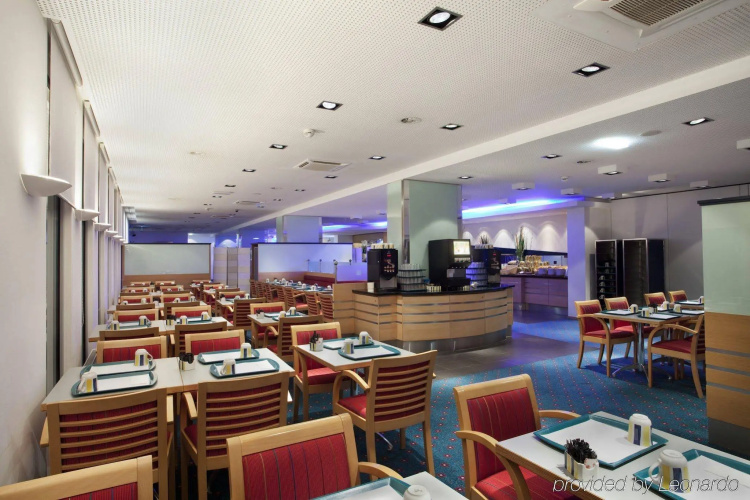 Holiday Inn Express Geneva Airport photo 27